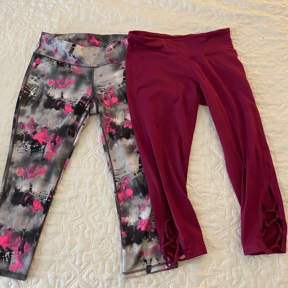 Bundle: 2 pairs crop workout capris